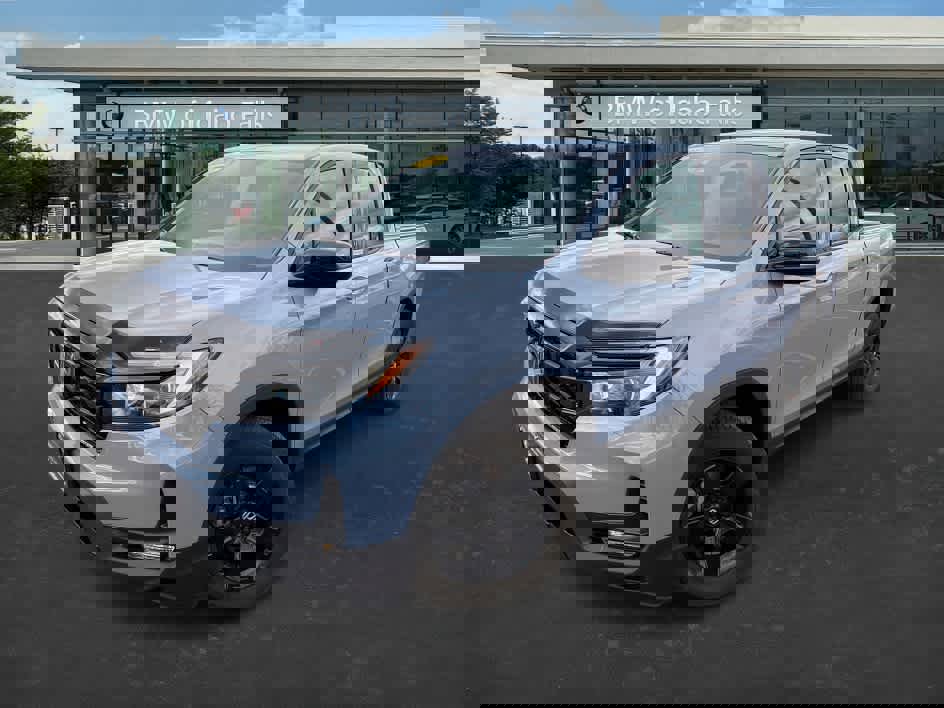 Used 2025 Honda Ridgeline Black Edition image 4