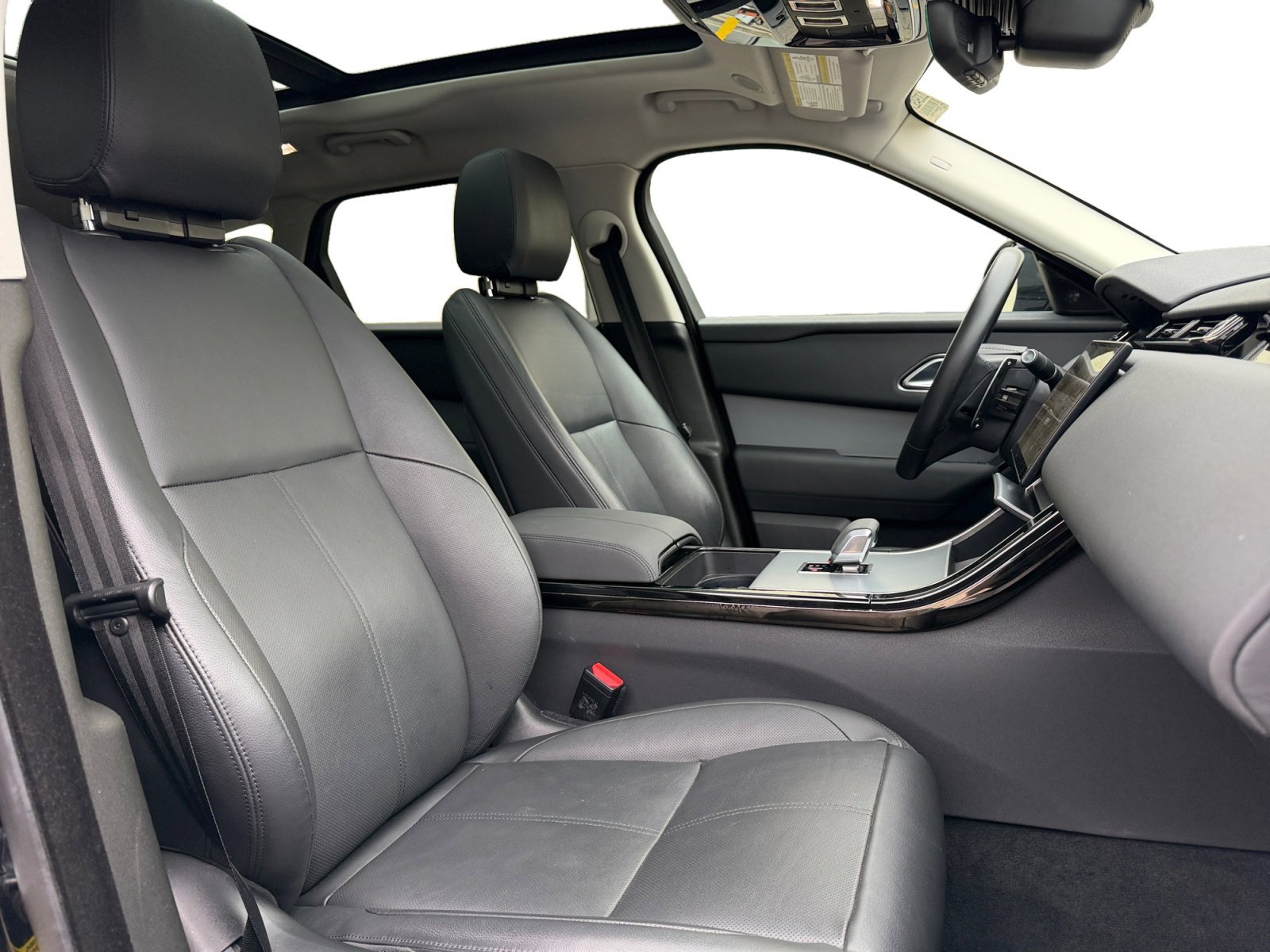 Used 2024 Land Rover Range Rover Velar S AWD/4WD image 22