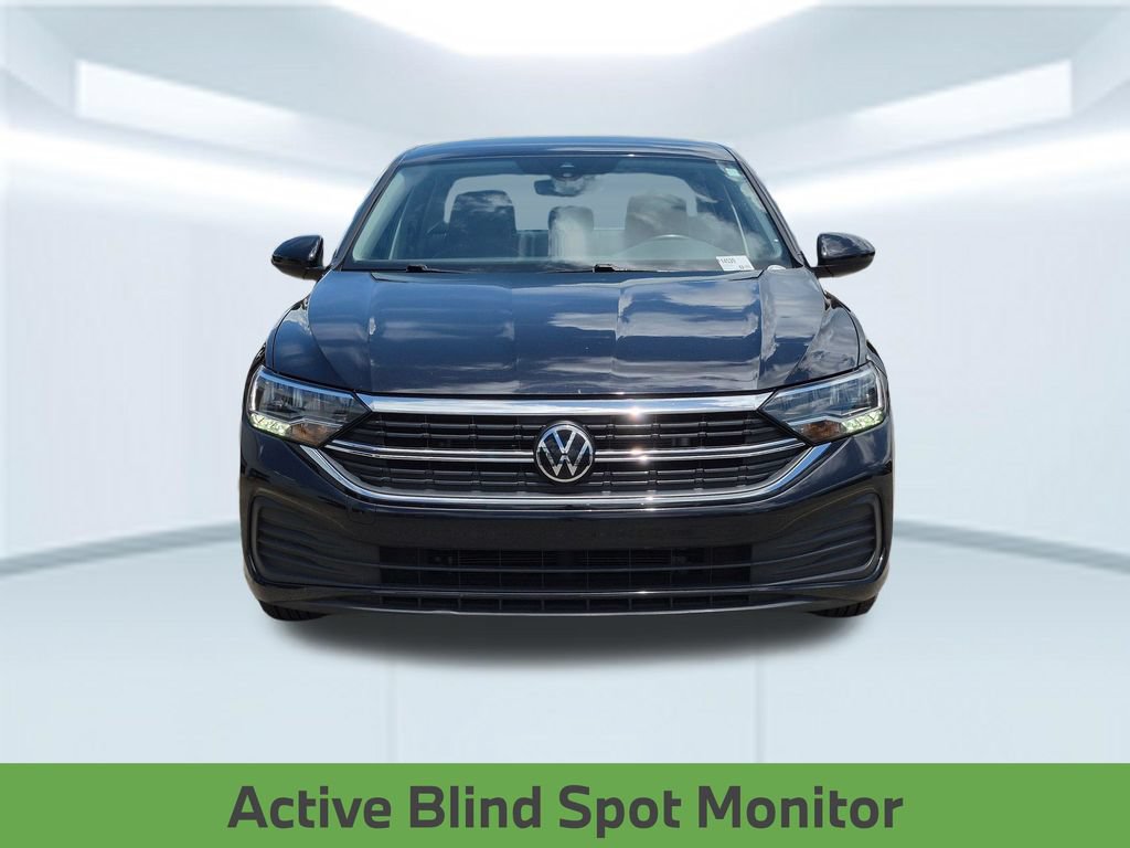 Used 2024 Volkswagen Jetta SE FWD image 11