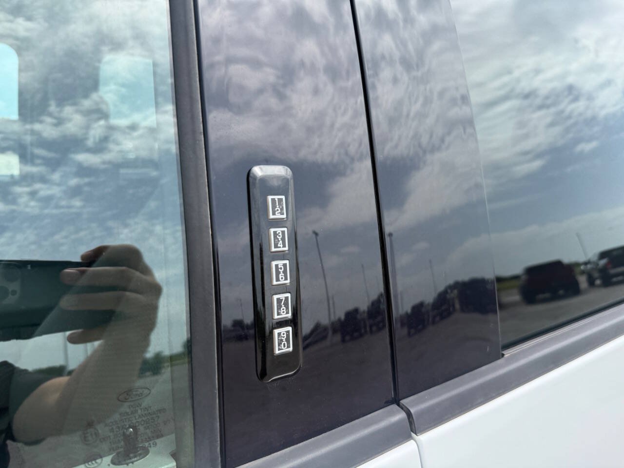 Used 2017 Ford F250 XLT w/ XLT Value Package AWD/4WD image 14