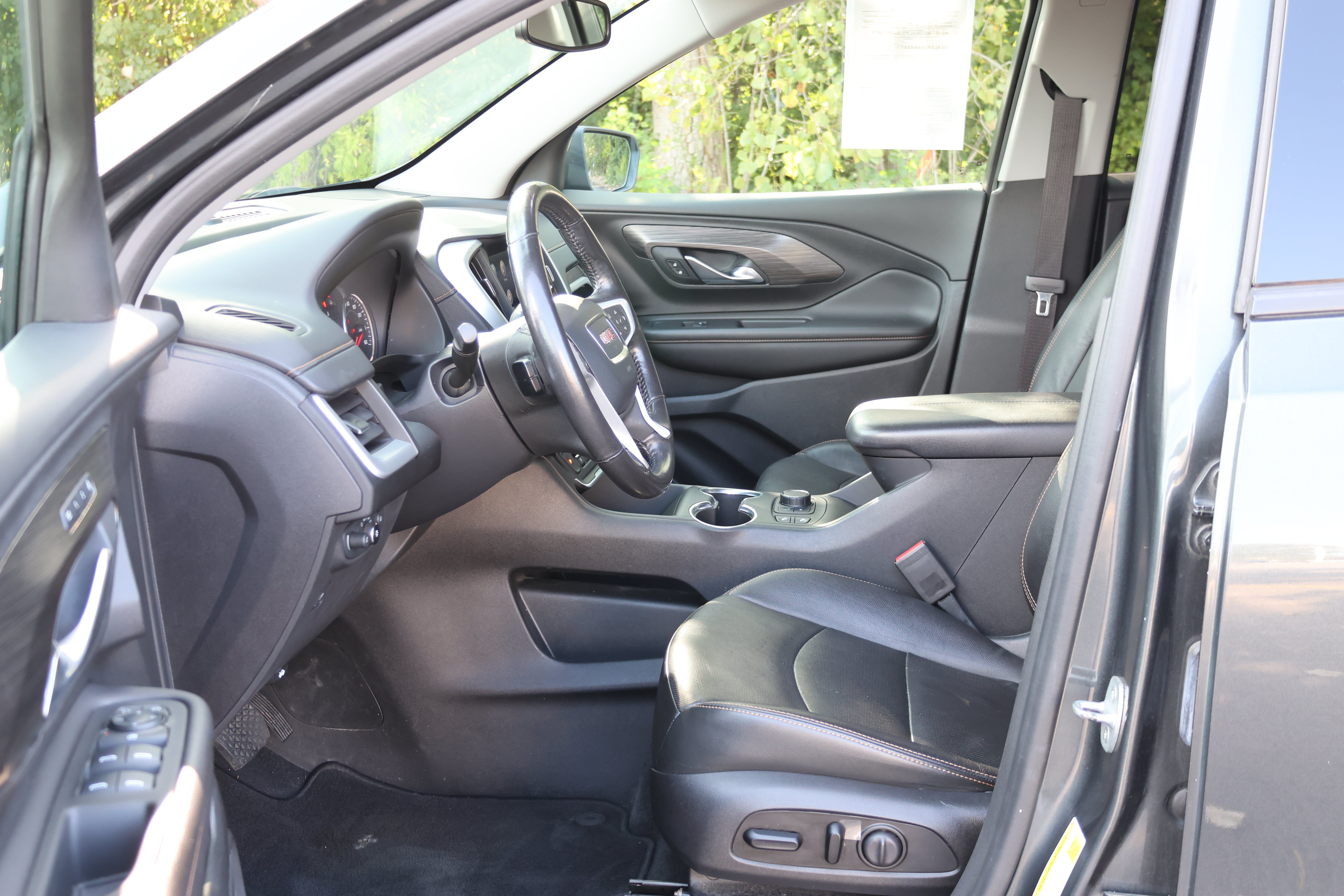 Used 2020 GMC Terrain SLT w/ Preferred Package AWD/4WD image 25