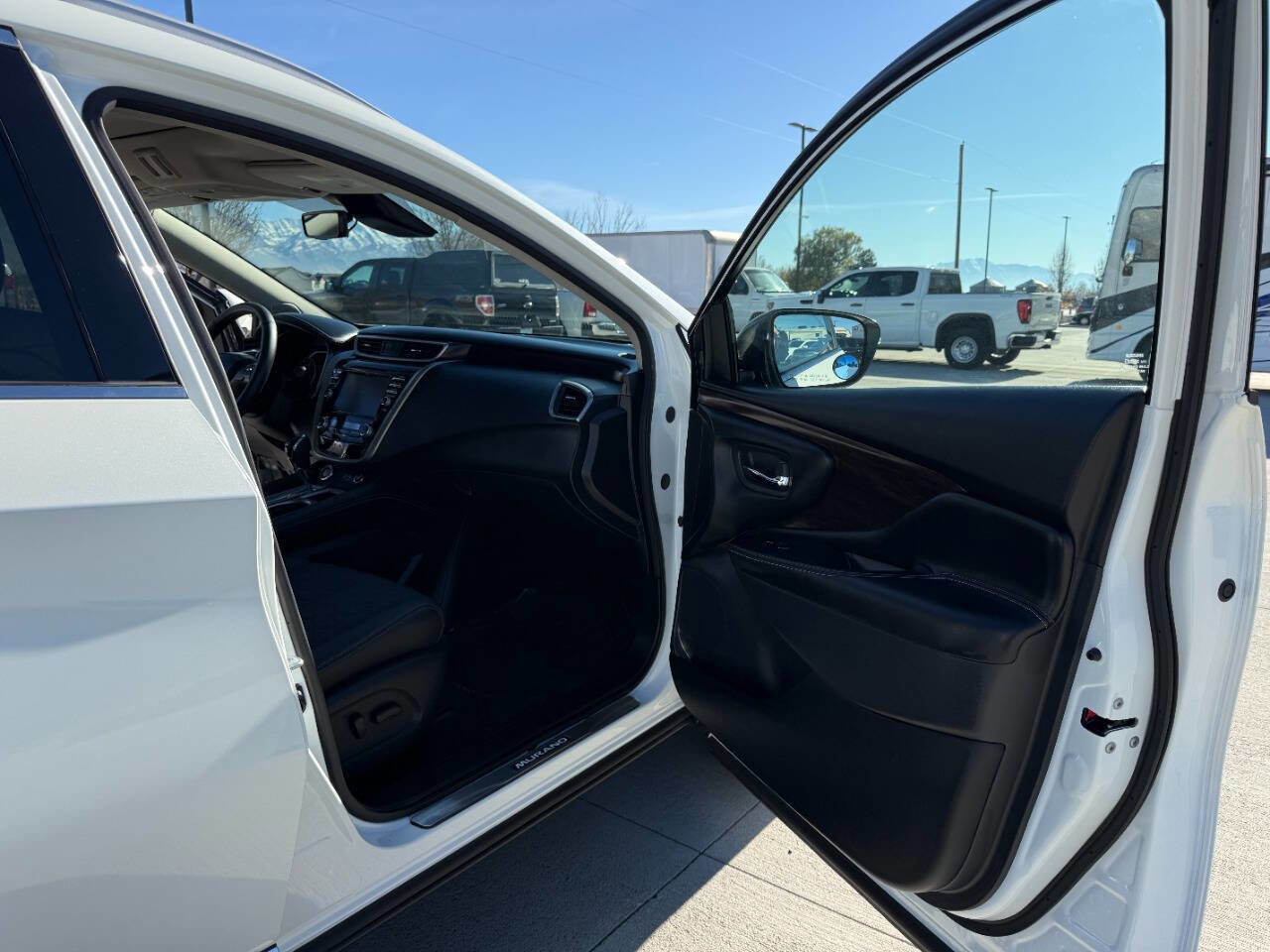 Used 2024 Nissan Murano Platinum w/ Cargo Package image 24