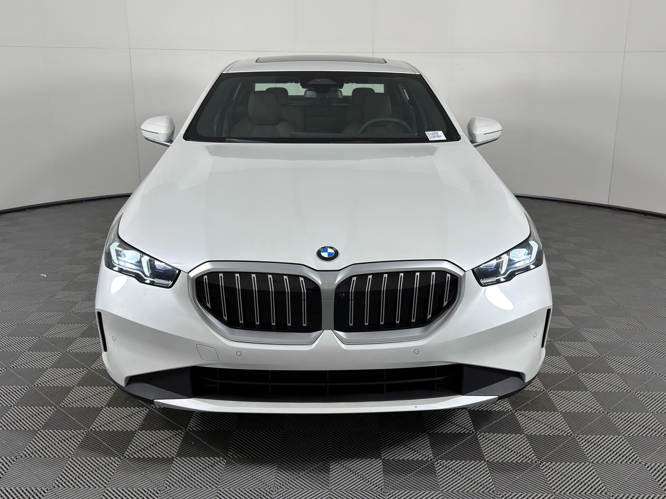 Used 2026 BMW 530i w/ Convenience Package RWD image 5
