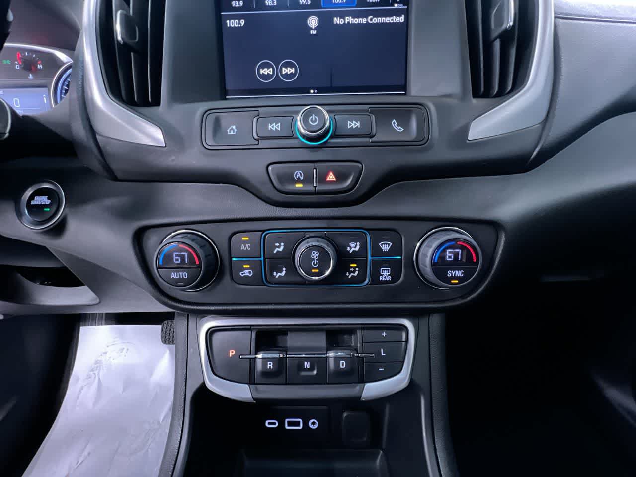 Used 2024 GMC Terrain SLE w/ Driver Convenience Package FWD image 28