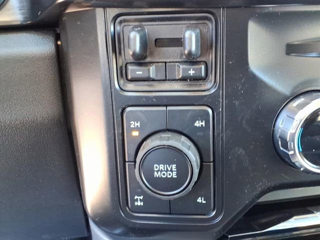 New 2026 Ford F250 Lariat w/ Black Appearance Package image 14