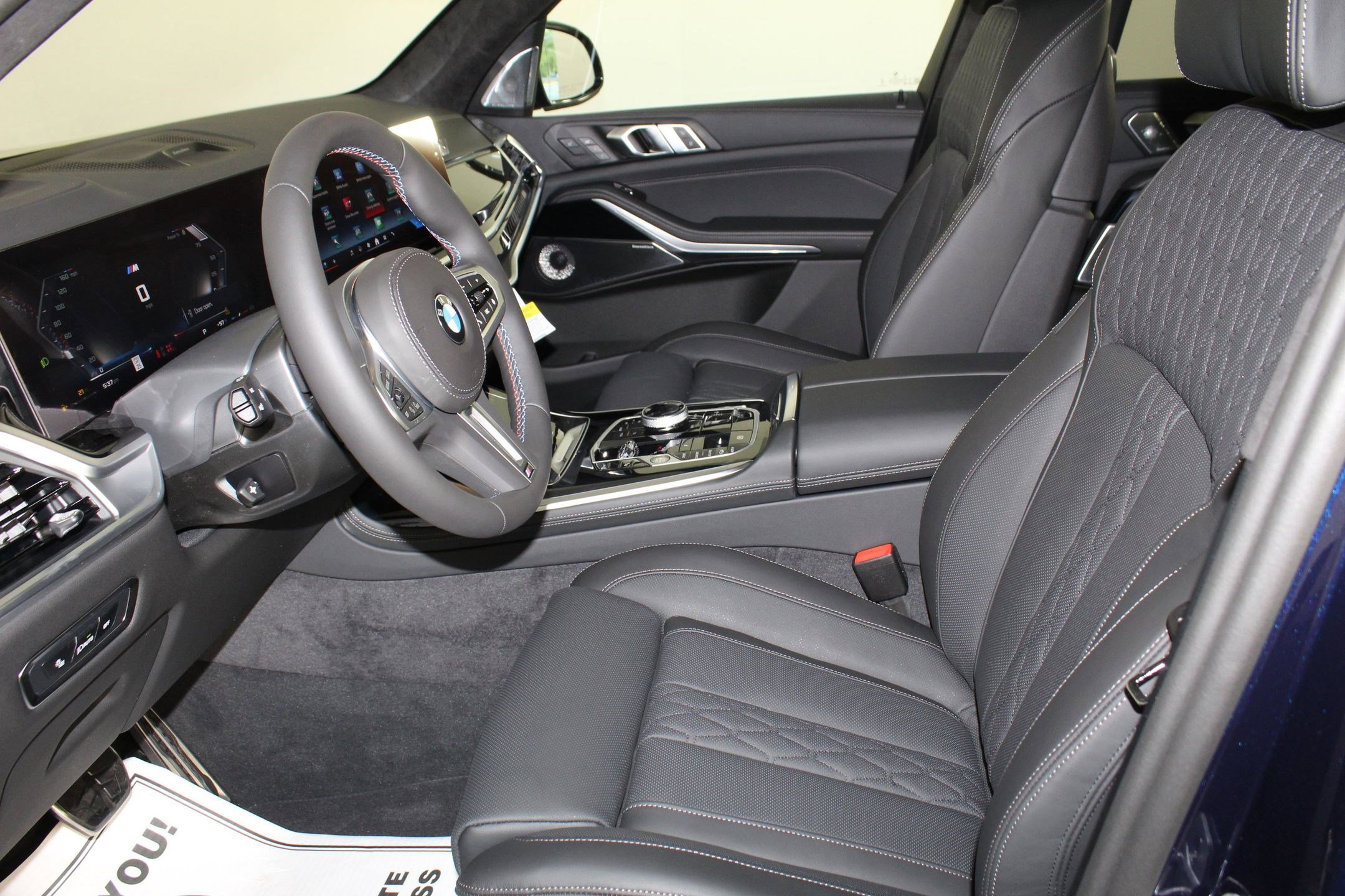 New 2026 BMW X7 M60i image 5