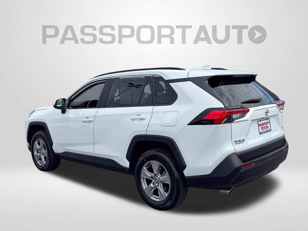 Used 2025 Toyota RAV4 XLE AWD/4WD image 4