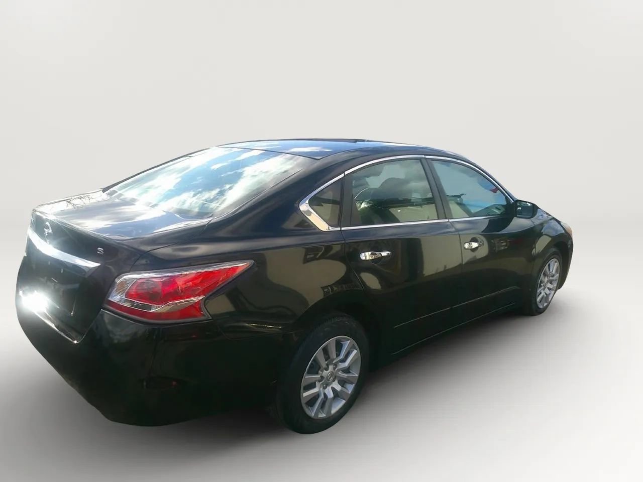 Used 2015 Nissan Altima 2.5 S w/ Power Driver Seat Package image 5