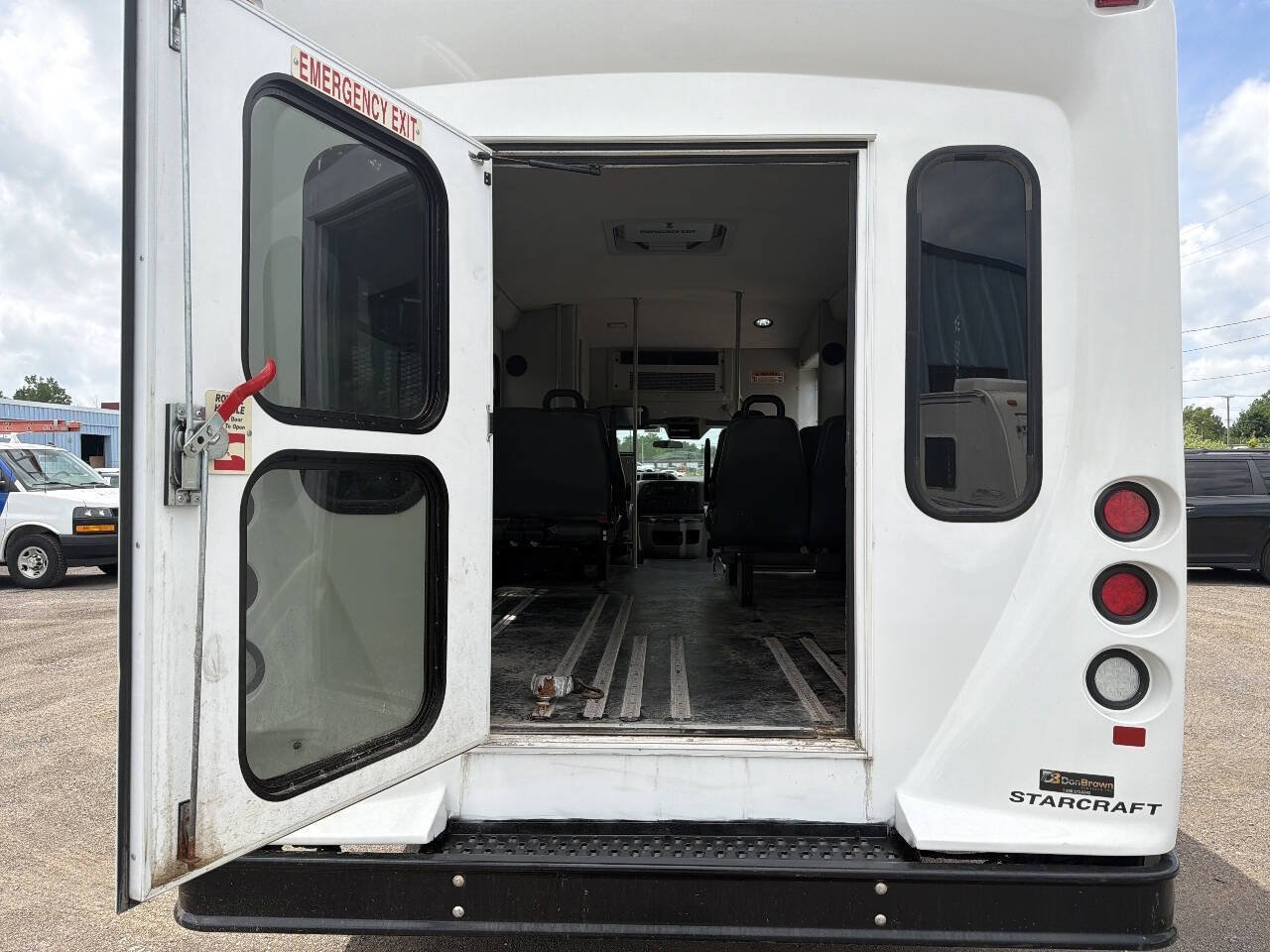 Used 2018 Ford E-350 and Econoline 350 Super Duty w/ Shuttle Bus Prep Package RWD image 9