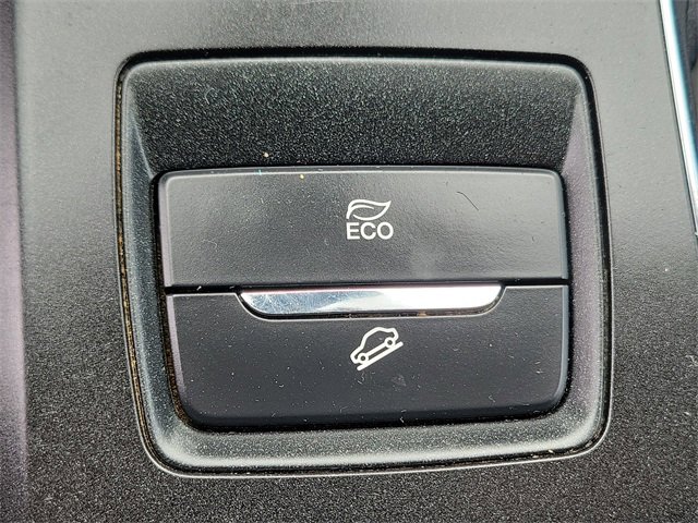 Used 2019 Ford Fusion SE image 18