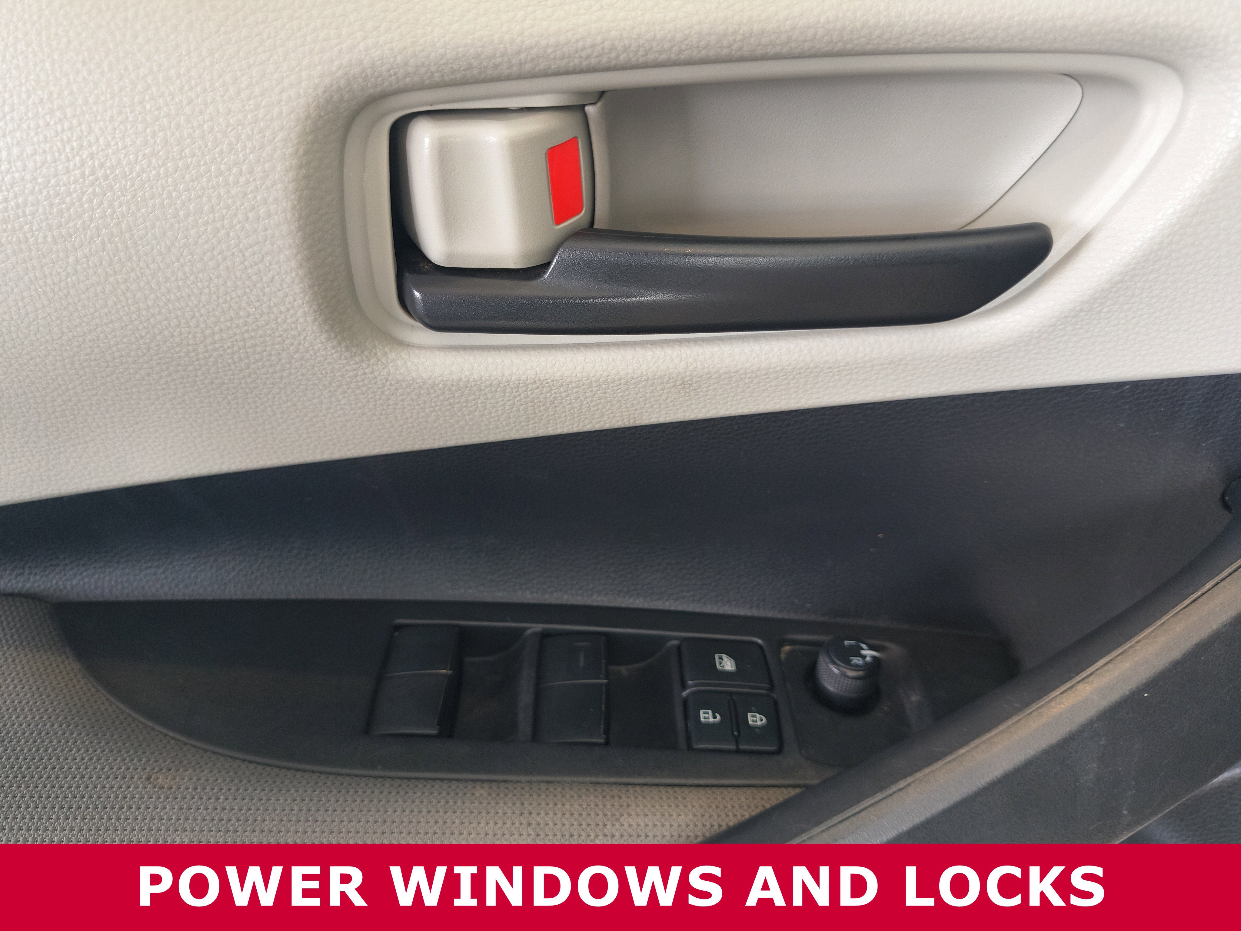 Used 2022 Toyota Corolla LE image 10