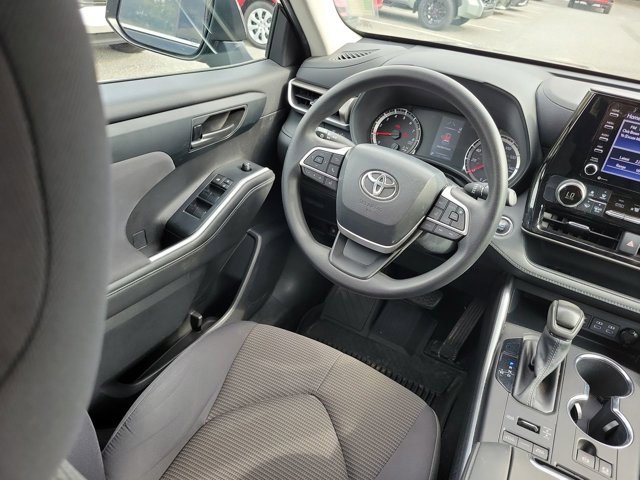 Used 2022 Toyota Highlander L image 22