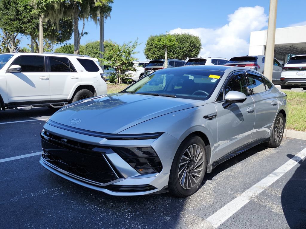 Used 2025 Hyundai Sonata Limited FWD image 10