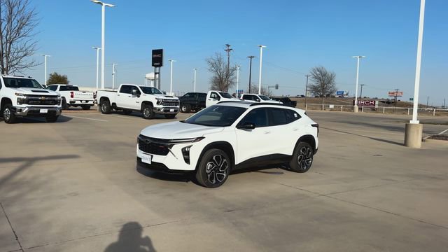 New 2026 Chevrolet Trax RS w/ Sunroof Package image 4