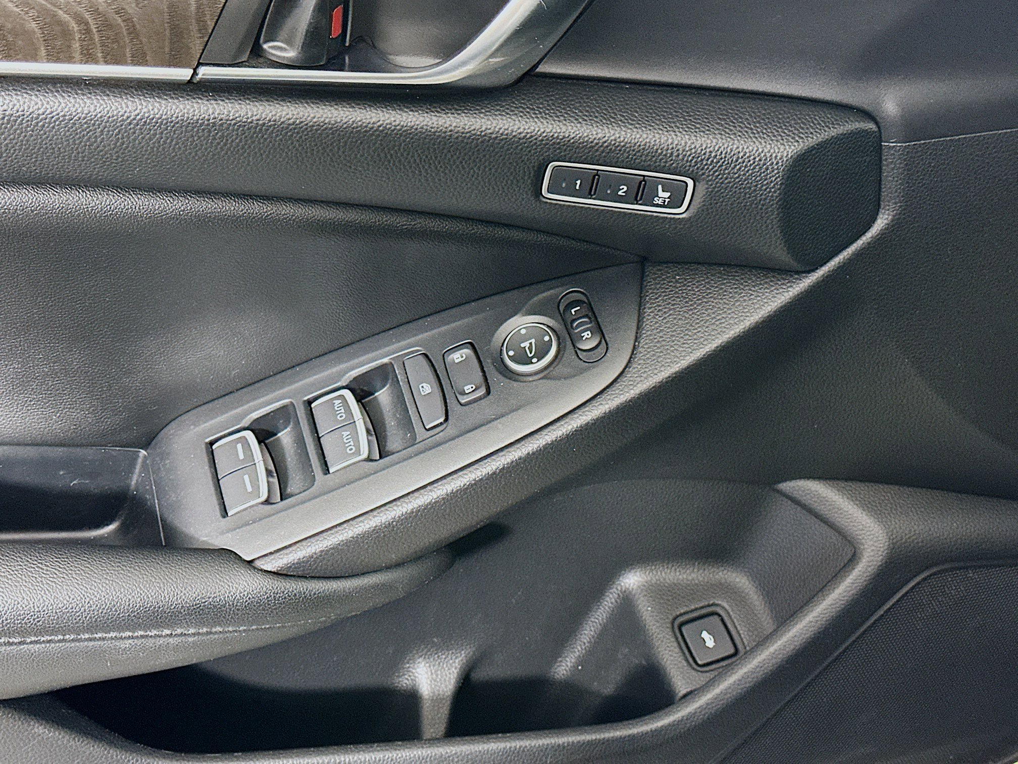 Used 2019 Honda Accord Touring image 15