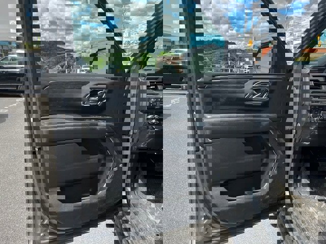 Used 2021 Chevrolet Tahoe LT w/ LT Signature Package image 10