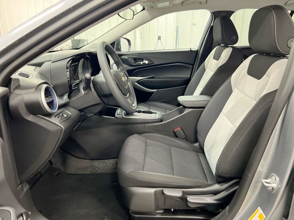 New 2026 Chevrolet Trax LS image 19