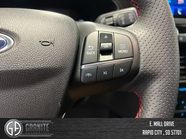 Used 2025 Ford Escape ST-Line Select AWD/4WD image 32