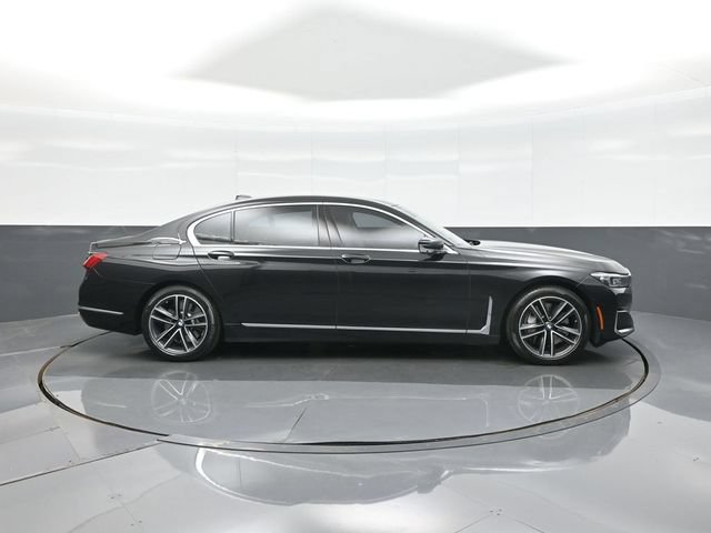 Used 2022 BMW 750i xDrive w/ Luxury Rear Seating Package AWD/4WD image 8