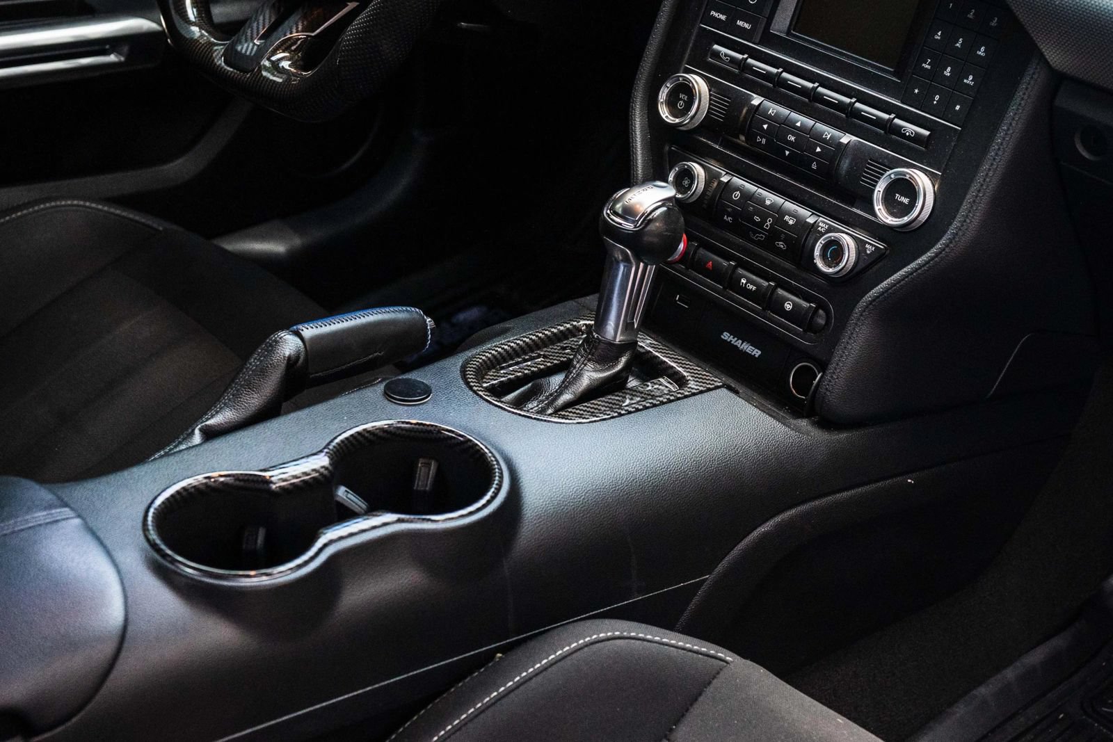 Used 2018 Ford Mustang GT w/ Black Accent Package RWD image 13