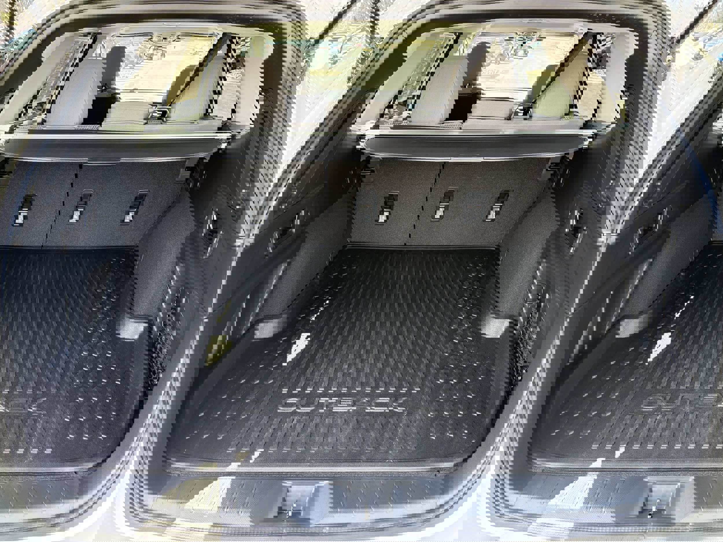 Certified 2025 Subaru Outback Premium AWD/4WD image 12