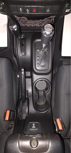 Used 2012 Jeep Wrangler Unlimited Sahara w/ Connectivity Group image 19