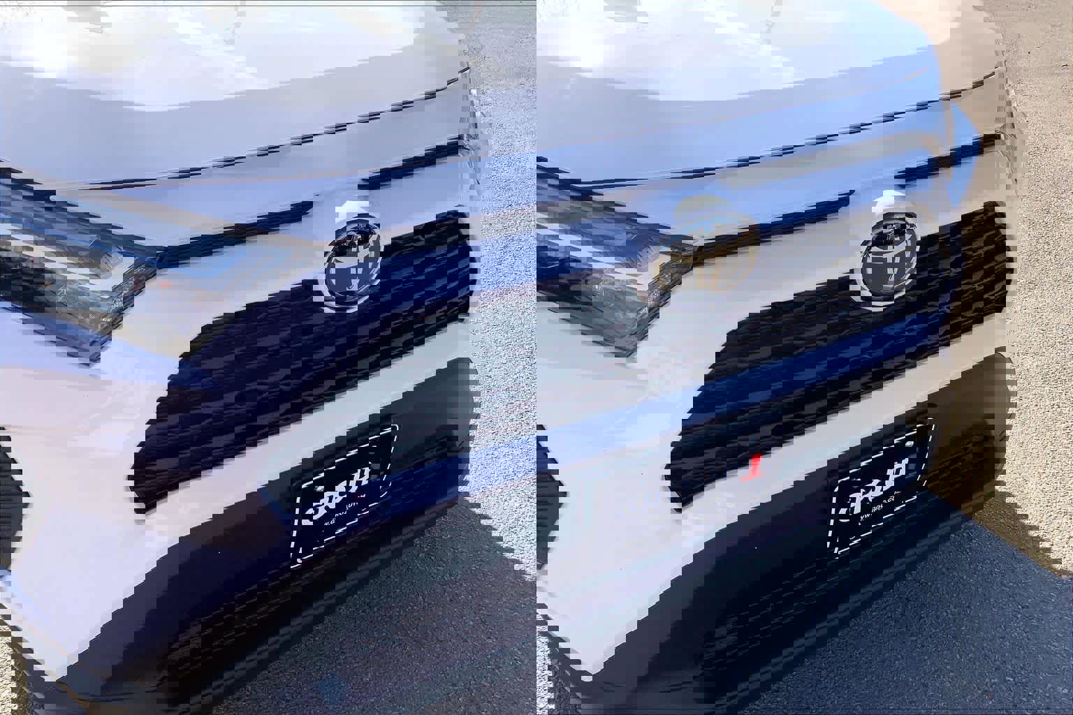 Used 2024 Toyota RAV4 LE image 28