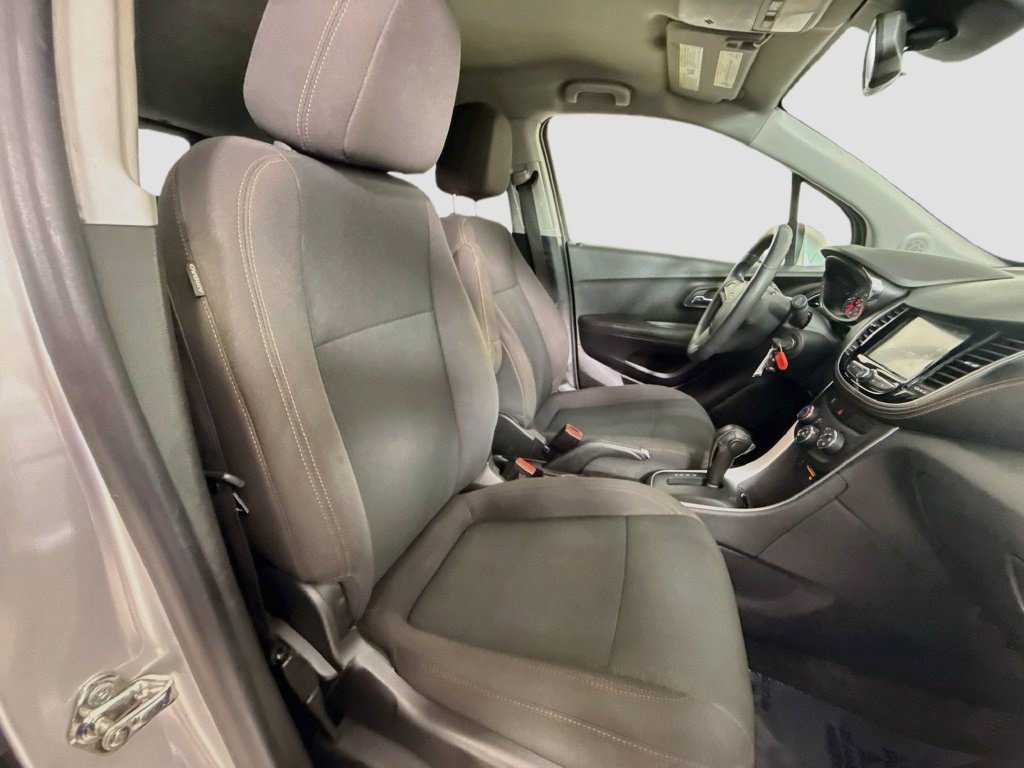 Used 2017 Chevrolet Trax LS FWD image 26
