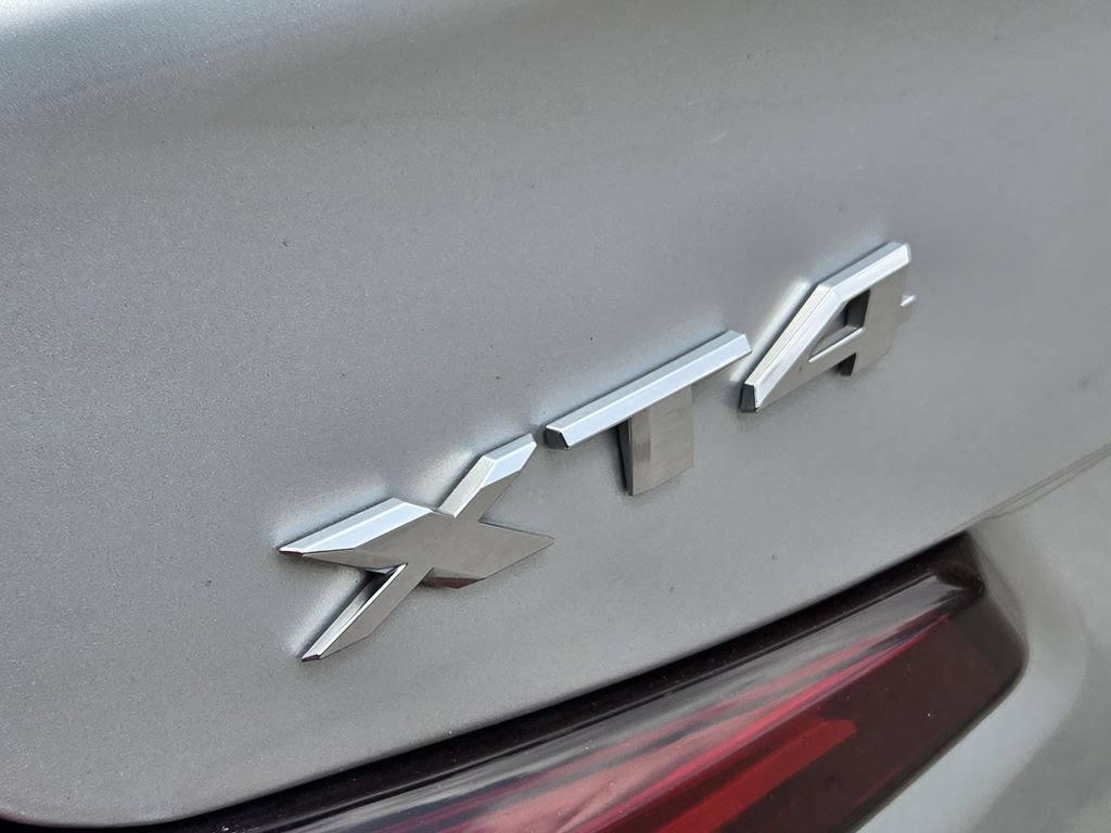 Used 2021 Cadillac XT4 Premium Luxury FWD image 15
