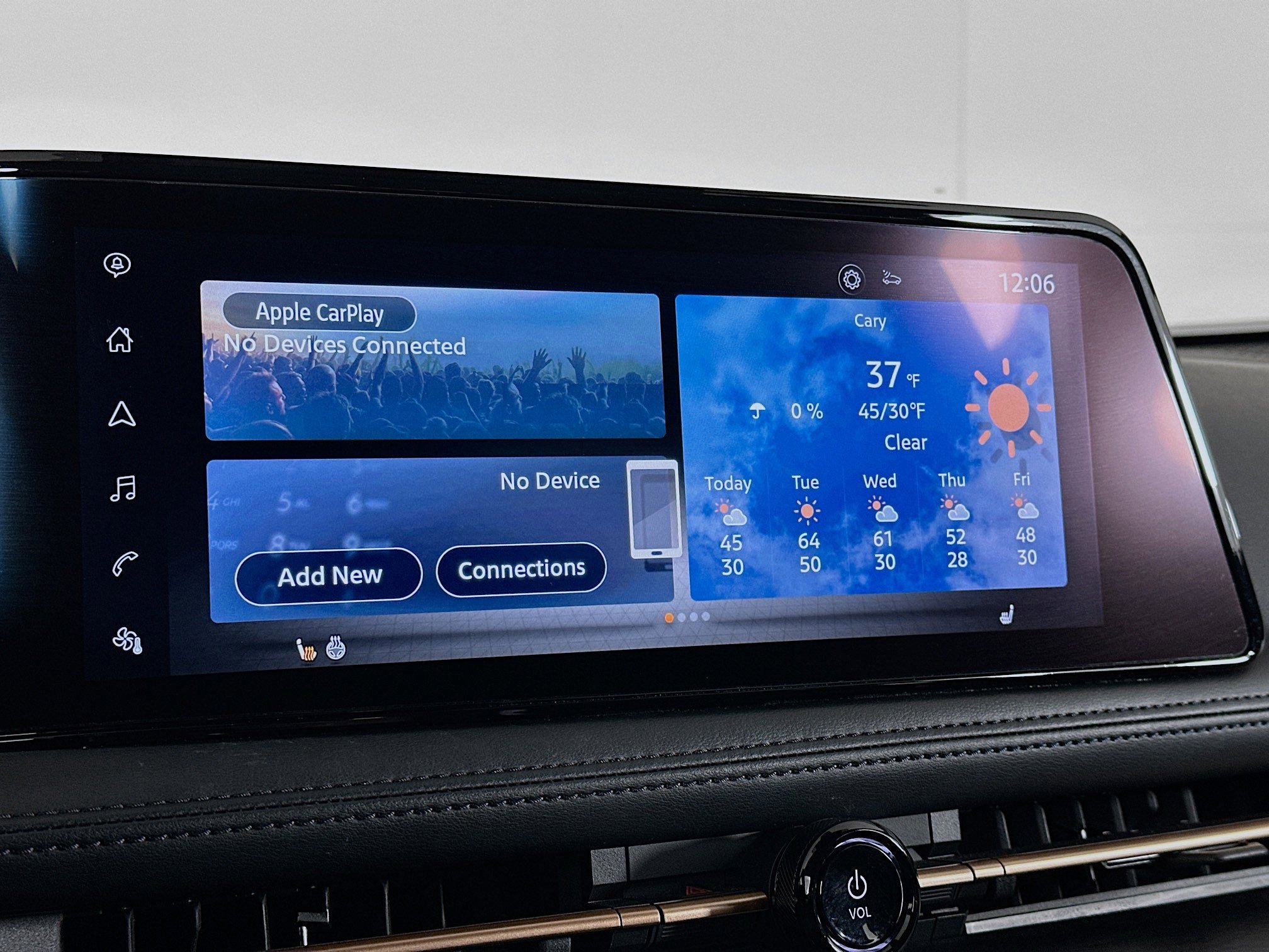 Used 2023 Nissan Ariya FWD image 21