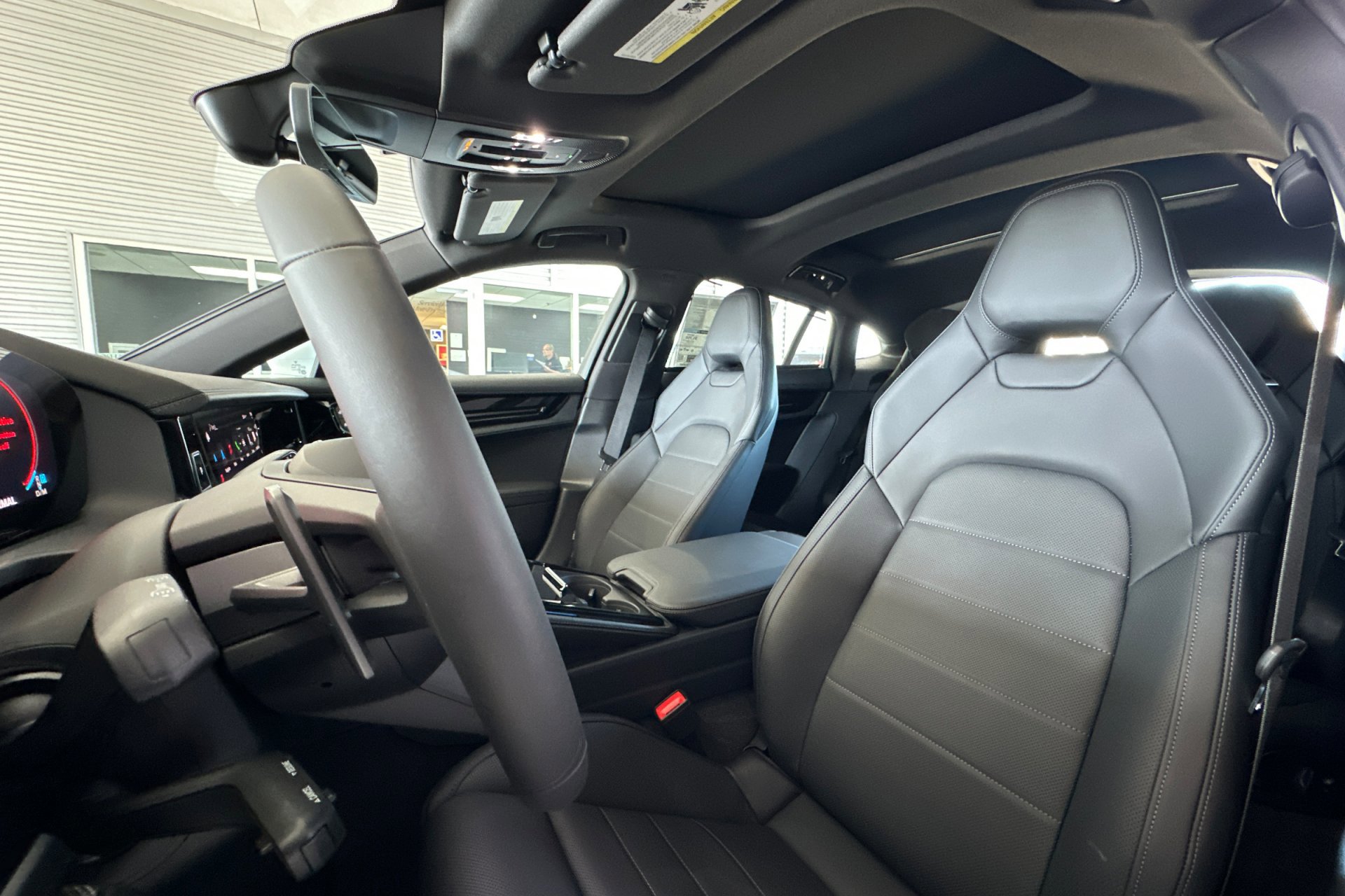 New 2025 Porsche Panamera image 5