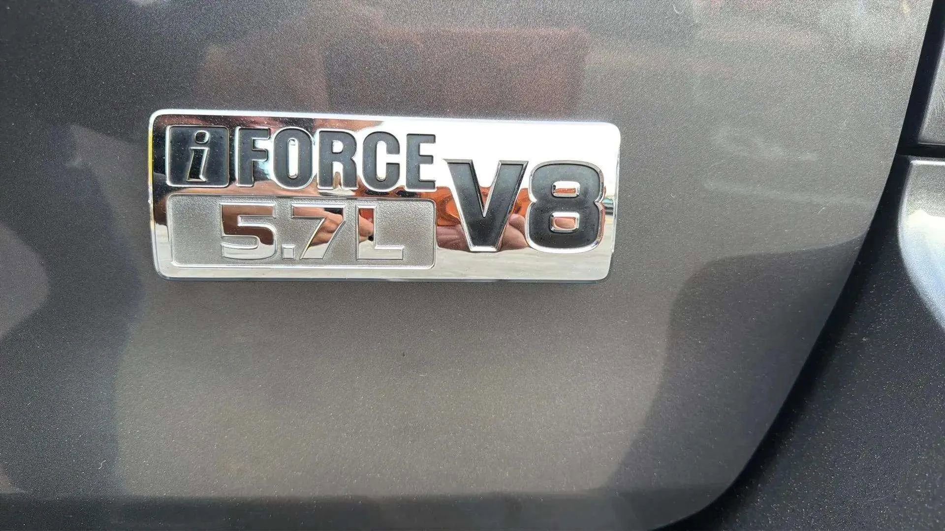 Used 2016 Toyota Sequoia Platinum image 21