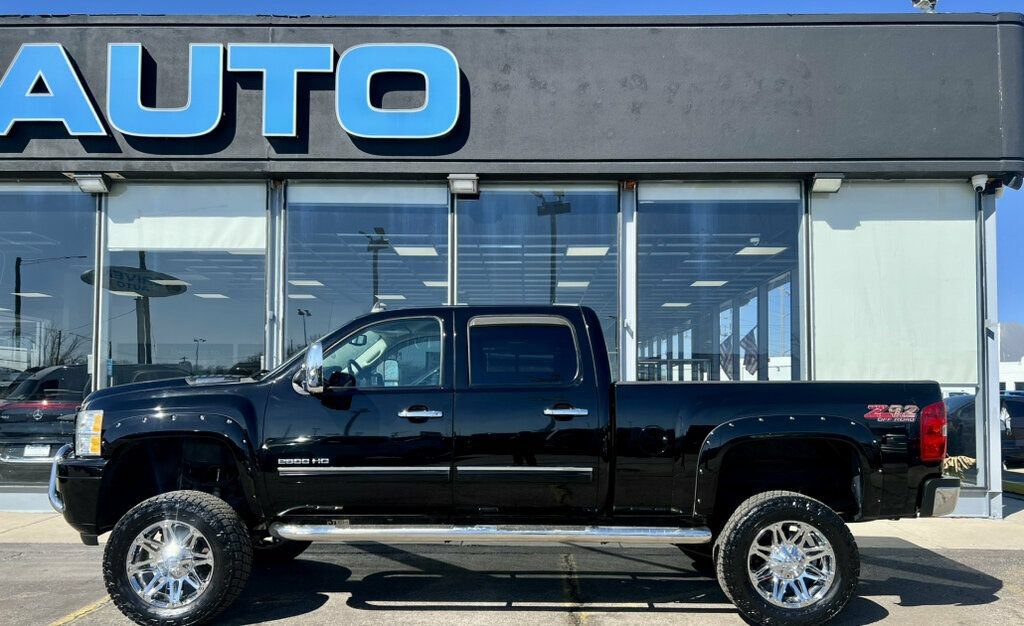 Used 2014 Chevrolet Silverado 2500 LT w/ Z71 Appearance Package AWD/4WD image 33