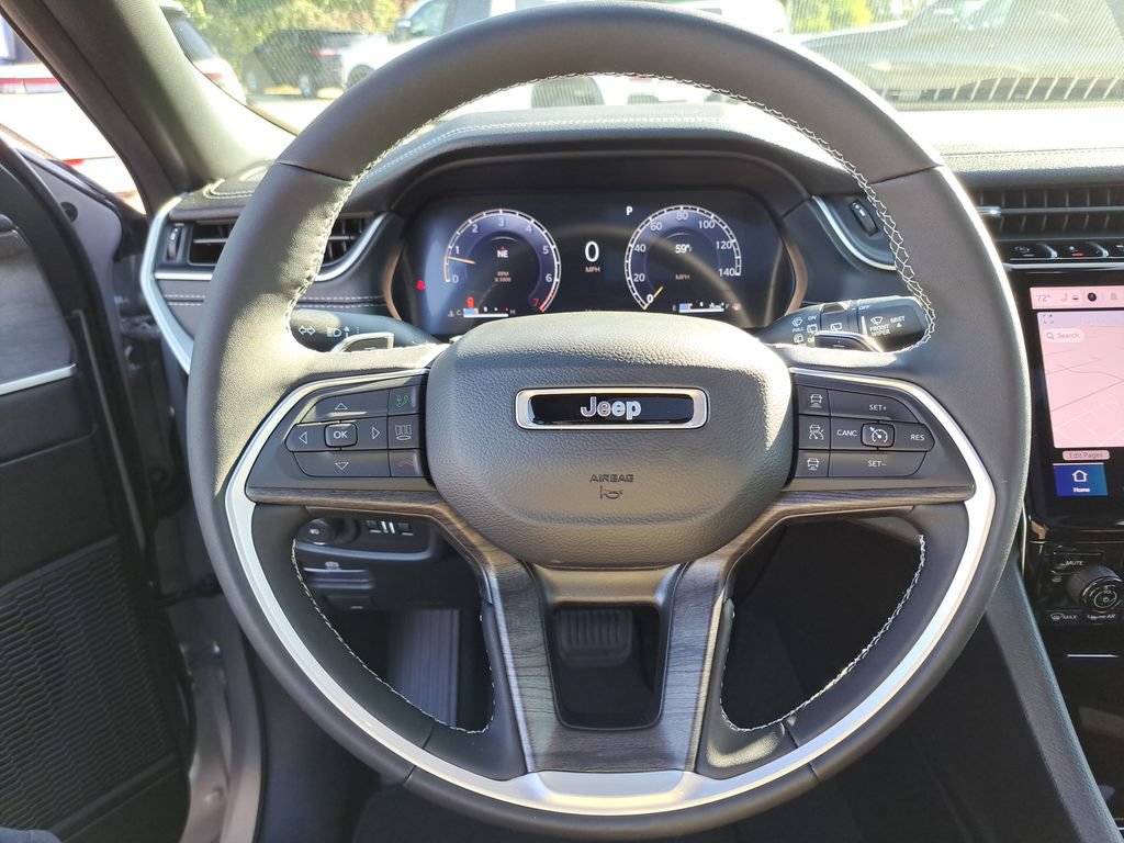 New 2025 Jeep Grand Cherokee Limited w/ Luxury Tech Group II AWD/4WD image 21