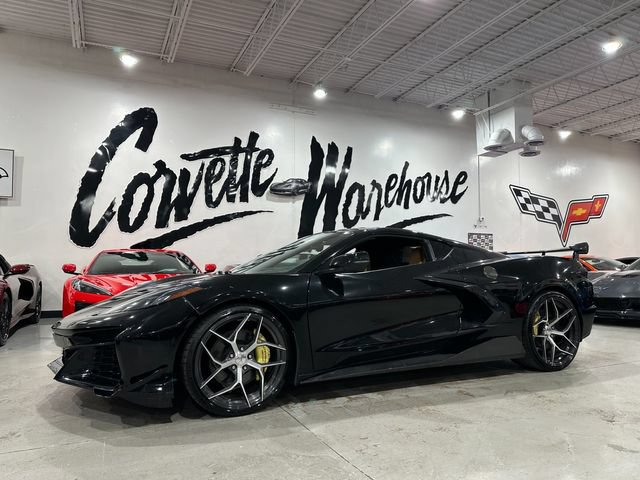 Used 2021 Chevrolet Corvette Stingray Preferred Cpe w/ Z51 Performance Package RWD image 1