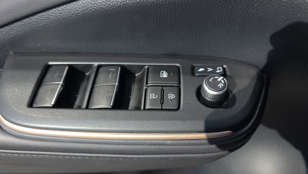 Used 2023 Toyota Crown XLE image 24