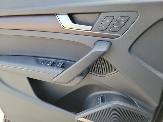 Used 2024 Audi Q5 e Prestige w/ Prestige Package AWD/4WD image 19