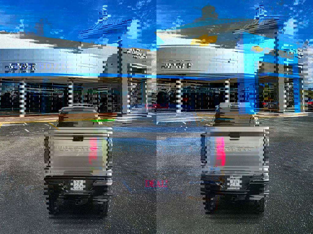 Certified 2024 Chevrolet Colorado Z71 w/ Z71 Convenience Package 2 AWD/4WD image 4