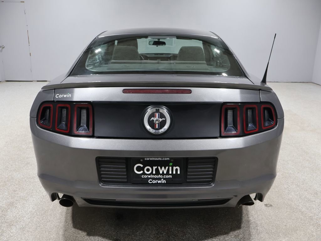 Used 2014 Ford Mustang Coupe image 3