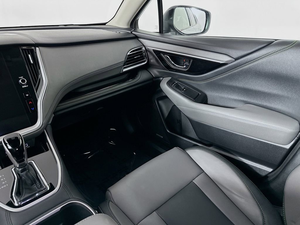 Certified 2025 Subaru Outback Onyx Edition image 31