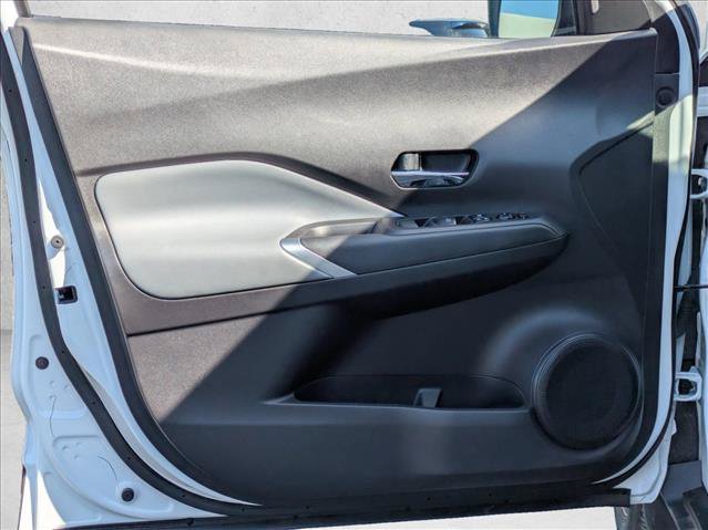 Used 2024 Nissan Kicks SR w/ SR Premium Package FWD image 11