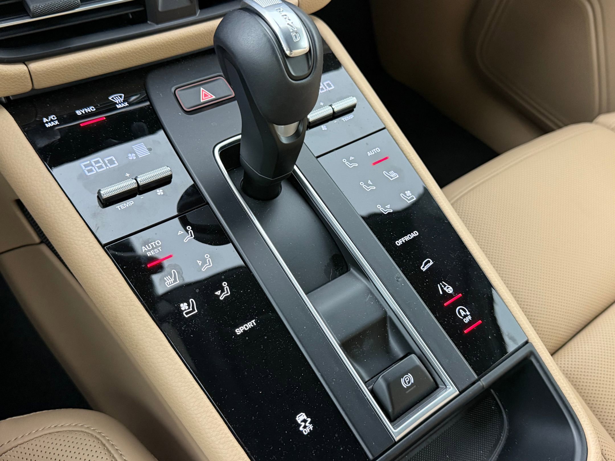 New 2025 Porsche Macan image 21