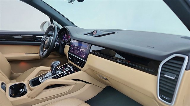Used 2022 Porsche Cayenne image 20