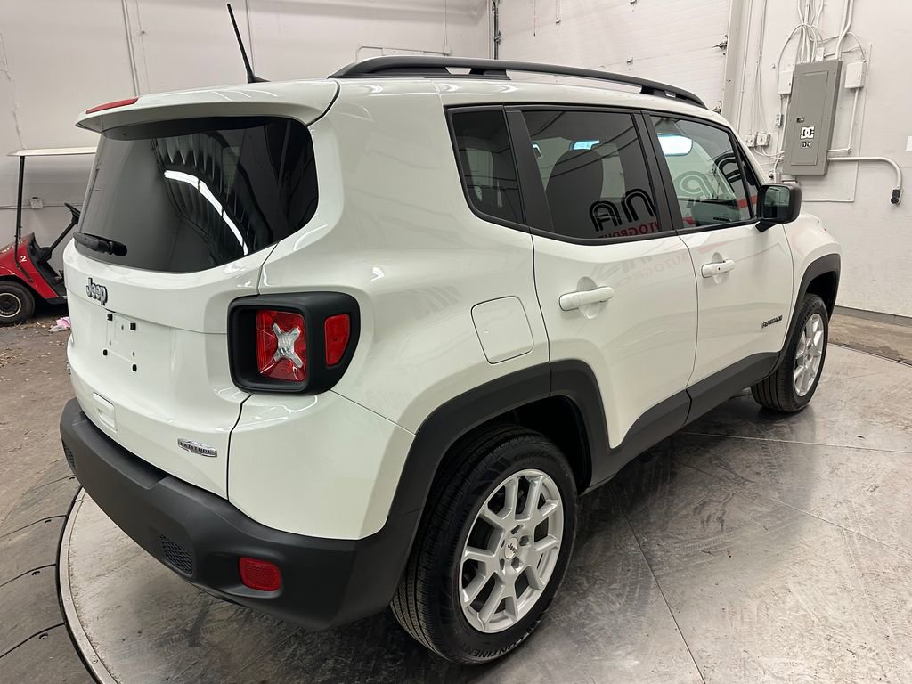 Certified 2022 Jeep Renegade Latitude w/ Convenience Group image 8