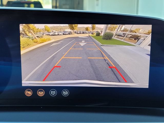 Used 2024 Cadillac Lyriq Tech RWD image 11