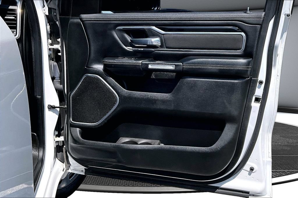 Used 2019 RAM 1500 Laramie w/ Sport Appearance Package AWD/4WD image 29