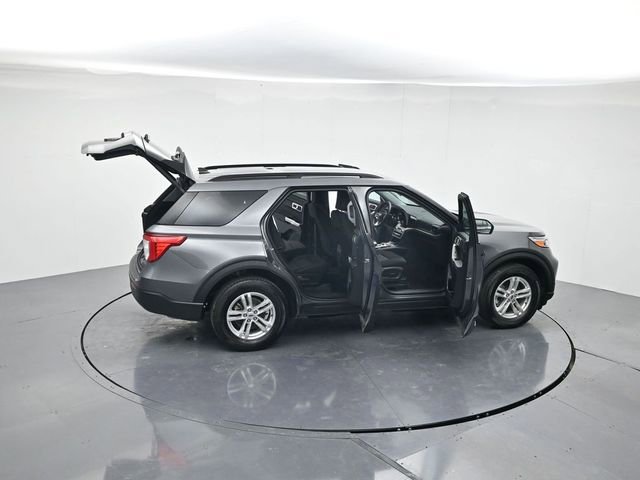 Used 2023 Ford Explorer XLT image 46