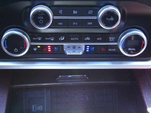 Used 2024 Ford Expedition Limited AWD/4WD image 24