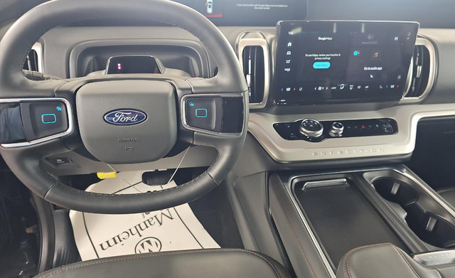 Used 2025 Ford Expedition Active AWD/4WD image 12