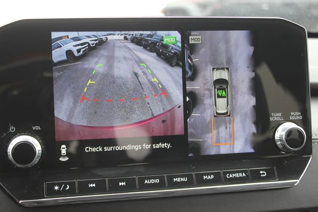 Used 2024 Mitsubishi Outlander SE image 6